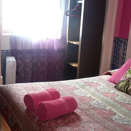 Guest house Pensao Royal *