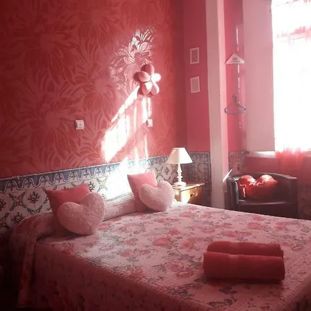 Guest house Pensao Royal *